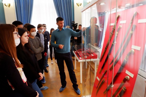 Волгоградские экспозиции начали свою работу в Астрахани