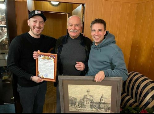 Во ВГИИКе прошла встреча с актерами центра Никиты Михалкова