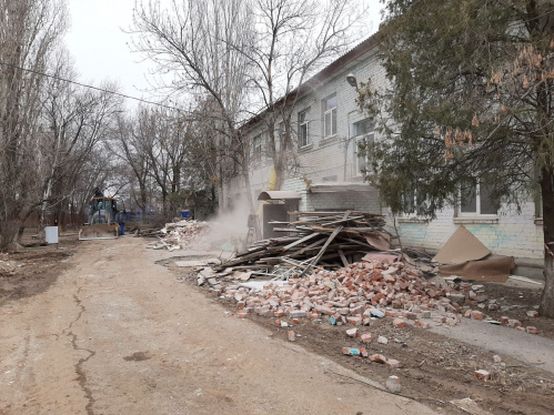 В Светлоярской школе искусств продолжается капитальный ремонт