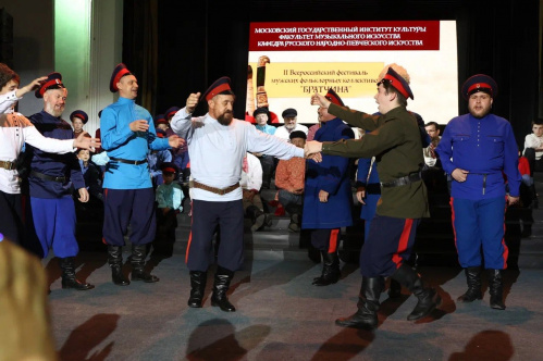 Волгоградские казаки представили свое творчество в столице Волгоградские казаки представили свое творчество в столице