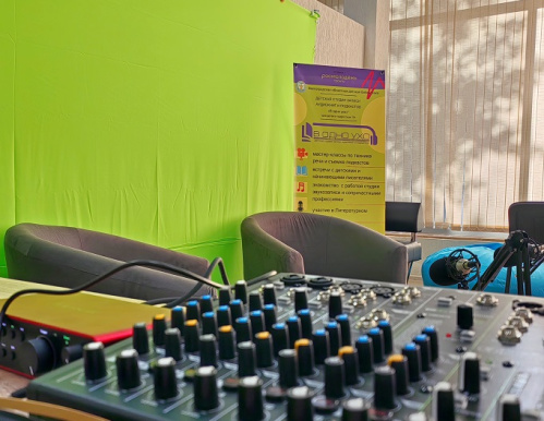 В Волгоградской библиотеке завершился аудиопроект «В одно ухо»