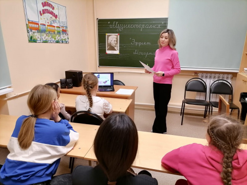 В Палласовской детской школе искусств проходят открытые уроки