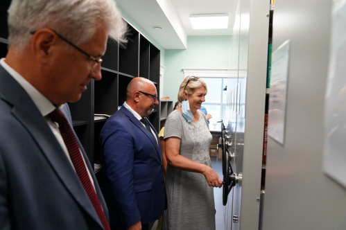 В Волжском открылась обновлённые заводские библиотеки