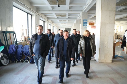 Андрей Бочаров провел рабочее совещание на площадке Центрального универмага