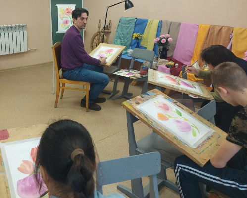 В Палласовской ДШИ проходят мастер-классы по акварели