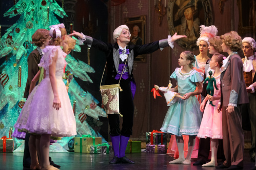 В балете «Щелкунчик» ведущие партии исполнят приглашенные артисты из Челябинска