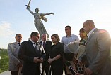 После реставрации открыт монумент «Родина-мать зовёт!»