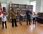 Юные музыканты Фролово выступили в библиотеке