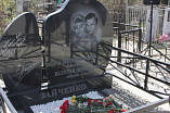 В Волгограде установлен памятник артисту Петру Зайченко